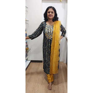 Traje Completo De Muselina Verde Botella Con Dupatta - Product Image 1