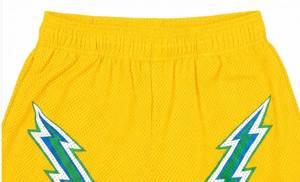 Shorts de basketball jaunes en toile pour hommes, broderie éclair verte, taille élastique avant, vêtements de sport décontractés, 100 % polyester, séchage rapide - Product Image 3