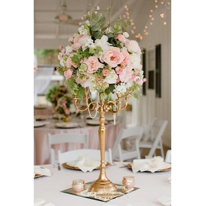 Centre de table en métal plaqué or pour réceptions de mariage, dîners festifs et décoration intérieure haut de gamme - Product Image 3
