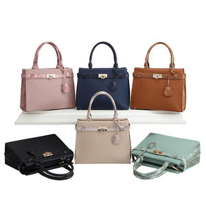 Sac messager pour femme en cuir véritable fait main, rétro, bandoulière, fermeture éclair sécurisée, motif losanges, logo, durable, décontracté, voyage - Product Image 1