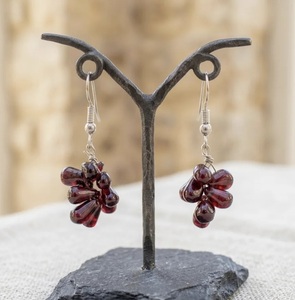Pendientes Colgantes con Racimo de Piedras Preciosas Entrelazadas, Diseño Floral con Cuentas Hechas a Mano, Moda para Mujer, Aleación con Revestimiento Antideslustre - Product Image 2