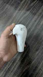 Statue de tête d'oiseau en résine sculptée à la main, sculpture d'animal en polyrésine durable pour la décoration de maison de luxe, ornement mural de jardin - Product Image 2