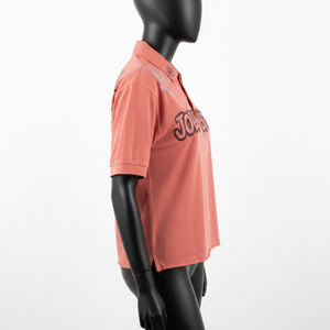Polo de Punto Piqué Grueso Transpirable para Mujer, 220 GSM, Mezcla de Algodón Suave, Color Coral Melocotón, Logotipo Termoadhesivo con Pedrería - Product Image 3