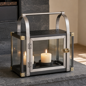 Elegante Farol de Metal para Velas con Forma Rectangular Moderna y Apariencia Artesanal de Primera Calidad, Construcción Metálica Duradera, Decorativo - Product Image 3