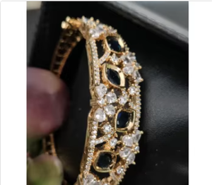 Bracelet tendance avec finition en or et diamant américain pour femme, dernière conception avec pierres AD et bracelet royal en zircon pour filles - Product Image 2