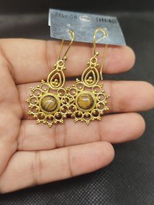 Juego de Joyería de Ojo de Tigre con Incrustaciones de Piedras Preciosas Chapadas en Oro, Aretes Vintage de Ojo de Tigre, Broches de Concha RadianceWhite - Product Image 4