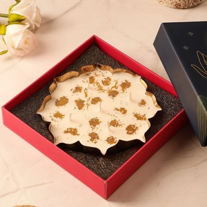 Luxury Gold Beeswax Scented <b>Candles</b> Eco-Friendly Factory Wholesale lotus <b>Candles</b> Jar with Lid Soy Wax Multi <b>Wick</b> Home Decor Gift - Product Image 2