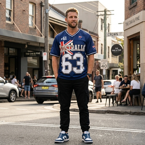Maillot de football australien pour adulte, coupe classique, unisexe, blanc et bleu, 100% polyester, maille respirante, manches courtes, col en V, été - Product Image 2