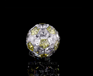 Collar Unisex de Lujo con Colgante de Bola de Diamante Cultivado en Laboratorio de 8.50 CT, Corte Brillante Hexagonal, Engaste Invisible, Oro Amarillo de 14K - Product Image 3