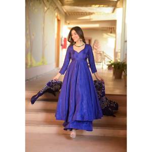 Belle robe de soirée et bas avec la taille Dupatta XS pour un look époustouflant - Product Image 3