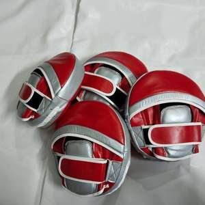 Cible de frappe de boxe sur mesure en cuir de haute qualité avec sangle de poignet réglable – Cible de frappe professionnelle - Product Image 6