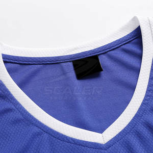 Maillot de basketball personnalisé pour équipes sportives, grande taille, en tissu respirant et anti-humidité avec maille aérée pour l'entraînement et la pratique - Product Image 2
