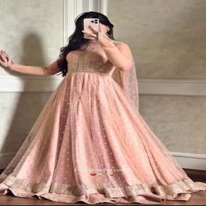 Robe Georgette VASTRA COTTAGE avec broderie de fils et Lehenga assorti, Dupatta en tulle papillon – Ensemble élégant pour soirée - Product Image 1