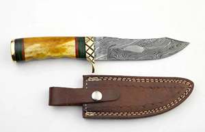 Couteau utilitaire artisanal en acier Damas à pointe clip, manche en os - Product Image 4