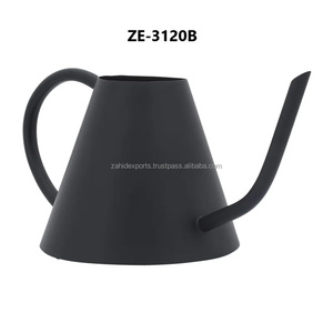 Regadera de Metal Hecha a Mano con Acabado Texturizado, Ecológica, Capacidad de 1.5L, Diseño Moderno Minimalista con Revestimiento en Color Pastel, Zahid - Product Image 5