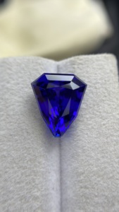 Certified Natural Royal Blue Color Tanzanite Fancy Shield Cut Stone With Excellent Color Natural Zoisite 7.24 Carat Loupe Clean - Product Image 2