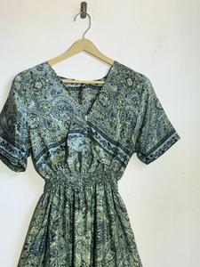 Robe longue en mousseline de soie à imprimé floral, col en V, style bohème, avec taille élastique et manches courtes, pour toutes les saisons, tenue décontractée - Product Image 1