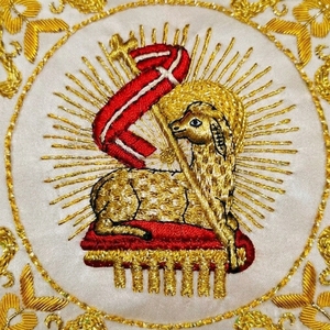 Châle liturgique d'église brodé à la main Agnus Dei en fil d'or - Lin d'autel liturgique Agneau de Dieu en fil d'or - Lin liturgique de qualité supérieure - Product Image 2