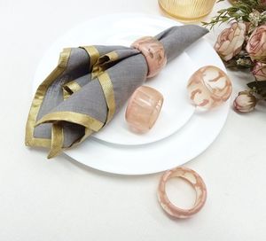 Juego de 4 Anillos para Servilletas de Resina Hechos a Mano, Ecológicos y Duraderos, Accesorios de Comedor para Fiestas, Estilo Rústico Moderno - Product Image 2