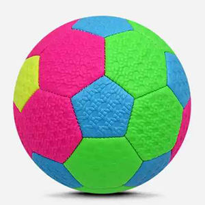 Ballon de football en PVC cousu à la machine pour entraînement en salle, vente chaude, avec impression de logo personnalisée par le fabricant, taille standard - Product Image 6