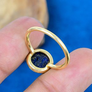 Bague en pierre précieuse naturelle Lapis Lazuli, forme ronde, faite à la main, plaqué or 18 carats sur argent sterling 925 - Product Image 4