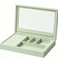 Boîte à bijoux simple en bois de bambou naturel avec couvercle miroir, doublure en feutre gris, fermeture magnétique, rangement personnalisable