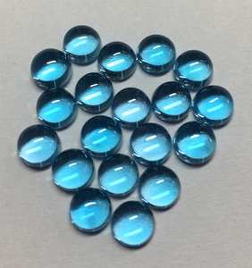 พลอยบลูโทแพซธรรมชาติจากสวิสเซอร์แลนด์ ทรงกลมหลังแบน ขัดเงา ขนาด 3-8 มม. สำหรับทำเครื่องประดับ ขายส่ง - Product Image 6