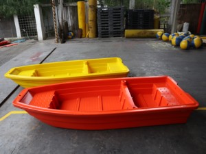 Bote de Pesca Profesional KEMAN de 2.6M en Plástico PE con Motor Fuera de Borda de 4HP, Capacidad de Carga de 488kg - Bote de Patrulla y Multiusos - Product Image 1