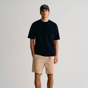 เสื้อยืดโอเวอร์ไซส์ผู้ชาย ผ้าฝ้ายสีดำล้วน สไตล์สตรีทแวร์ มีกระเป๋าเสื้อ รับสกรีนโลโก้ เสื้อยืดลำลองแขนสั้น แฟชั่นฮิปฮอป ขายส่ง - Product Image 1