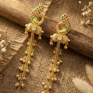 Pendientes Kashmiris de Aleación de Zinc con Baño de Oro Geométrico Pachi Kundan para Mujer, Lujosos, Tradicionales Indios, para Fiesta, con Borlas Largas y Cristales - Product Image 1