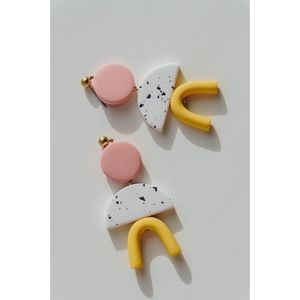 Boucles d'oreilles tendance en résine de qualité supérieure, accessoires élégants en cristal, pour fêtes, occasions décontractées et festives, fabriquées à la main, durabilité longue durée RR - Product Image 4