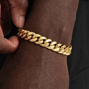 Pulsera de Cadena Cubana de Acero Inoxidable Chapada en Oro de 18K para Hombre y Mujer, Resistente al Agua, Sin Deslustre, de Lujo - Product Image 4