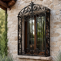 Grille de sécurité horizontale en fer forgé noir de luxe, à motif festonné et arqué, durable, écologique, thermolaquée, pour villa moderne