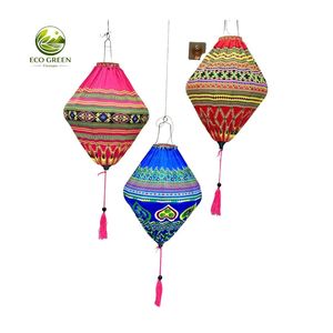 Farol de Tela Brocada Hecho a Mano Estilo Bohemio, Decoración Colgante Étnica Hmong Colorida para Hogar, Jardín, Cafetería, Restaurante - Product Image 6