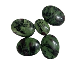 100% naturel en gros guérison rubis zoisite poli cristal de palme pour l'amour inconditionnel libération de traumatisme énergétique, croissance spirituelle - Product Image 2