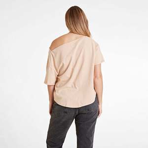 Camiseta de Algodón de Alta Calidad para Mujer, Estilo Casual, Sexy, con Cuello Diagonal y Hombros Descubiertos, Transpirable, con Logotipo Personalizado - Product Image 3