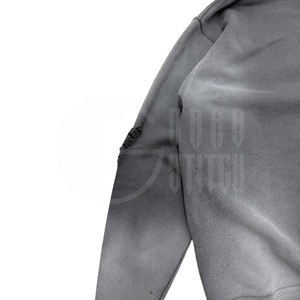 Sudadera con Capucha Gris, Efecto Desgastado, 340 GSM, Unisex, Felpa Francesa / Tejido de Bucle Peinado, Cepillado, Sanforizado, Ecológico, para Invierno - Product Image 2