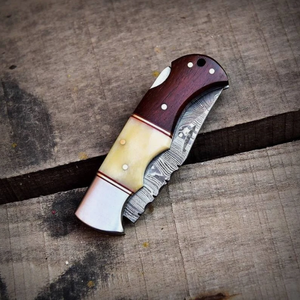 Couteau de poche pliant artisanal en acier Damas de qualité industrielle, manche en bois, étui en cuir, OEM/ODM, garantie 3 ans (pour le camping) - Product Image 4