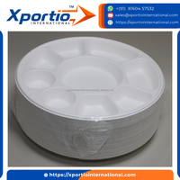 Assiette jetable écologique Xportio International en bagasse, 5 compartiments, certifiée BRC, compatible micro-ondes, pour plats à emporter et cafétéria