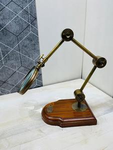 Loupe vintage en laiton réglable sur base en bois |   Loupe de bureau antique décorative - Product Image 4