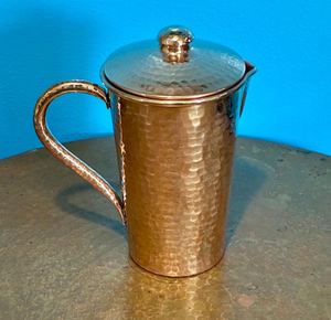 Ensemble de carafes en cuivre pour offrir en cadeau lors de fêtes, ensemble traditionnel pour servir l'eau, en métal, avec verres, durable, réutilisable, vaisselle de cuisine. - Product Image 4