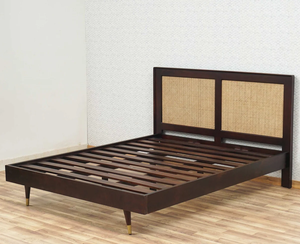 เตียงไม้แบบดั้งเดิมขนาดคิงไซส์คู่ ยี่ห้อ Cia Industries ไม่มีที่เก็บของ พร้อมฟังก์ชั่นใช้งานได้ - Product Image 1