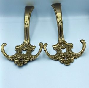 <b>Decorative</b> Brass Wall <b>Hooks</b> Antique Finish Hanging Fixture Stylish <b>Coat</b> Holder For Entryway Bedroom Bathroom Storage Needs - Product Image 2