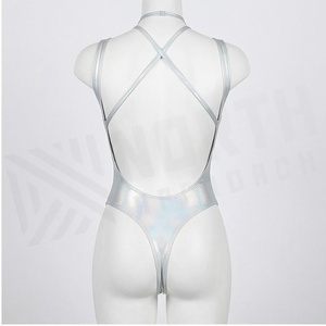 Traje de baño de una pieza plateado holográfico con cuello halter cruzado y aberturas, tipo body, con parte inferior tipo tanga, elástico, para mujer - Product Image 2