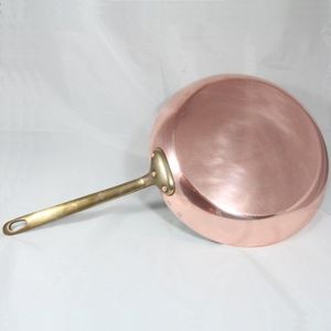 Poêle à frire traditionnelle en cuivre avec poignée en laiton, poêle martelée à la main pour la cuisson, le service et l'usage décoratif en cuisine - Product Image 2