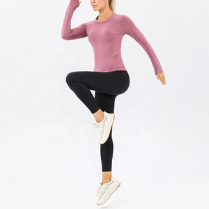 Rashguard à manches longues - Spandex/Polyester de haute qualité, respirant et à séchage rapide, écologique, design tendance et actuel - Product Image 2