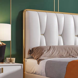 โครงเตียงคิงไซส์ไม้สักแท้สุดหรูทันสมัย พร้อมโต๊ะข้างเตียง 2 ตัว ดีไซน์มินิมอล ทนทาน เป็นมิตรกับสิ่งแวดล้อม เหมาะสำหรับใช้ในโรงแรม โรงพยาบาล ห้องนอน - Product Image 4