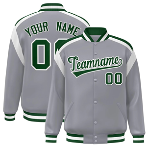 Chaquetas universitarias personalizadas con el nombre del equipo y el número del jugador en un degradado bicolor llamativo para aficionados al deporte. - Product Image 4