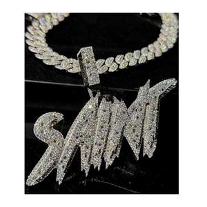 Colgante de Moissanita Clásico Plateado con Engaste de Bisel, Estilo Hip Hop, Diseño Atemporal, para Hombre y Mujer, Ideal para Fiestas y Eventos, Único, de Proveedor Indio - Product Image 1