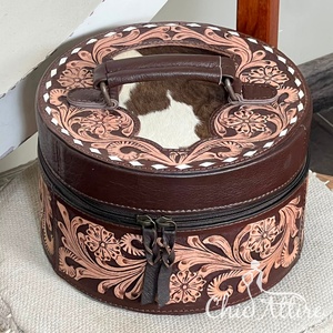 Superbe boîte à bijoux ronde en cuir de vachette façonnée à la main, style vintage, avec motifs floraux en relief, durable, pour le rangement des bijoux - Product Image 1